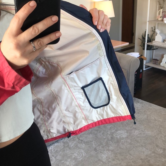 EUC Vineyard Vines red Zip Up Windbreaker M - Picture 6 of 15